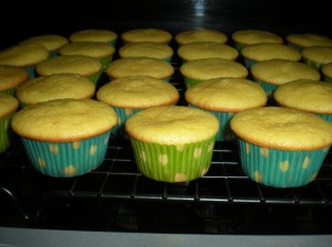 Lemon Creme Cupcakes